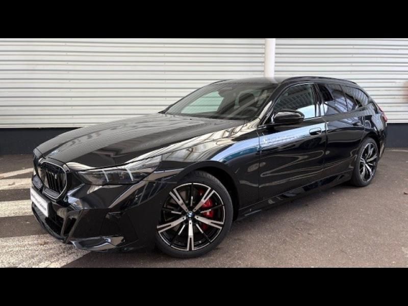 BMW Série 5 Touring Saphirschwarz métallisé neuf