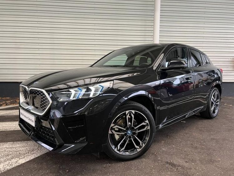 BMW X2 Saphirschwarz métallisé d'occasion
