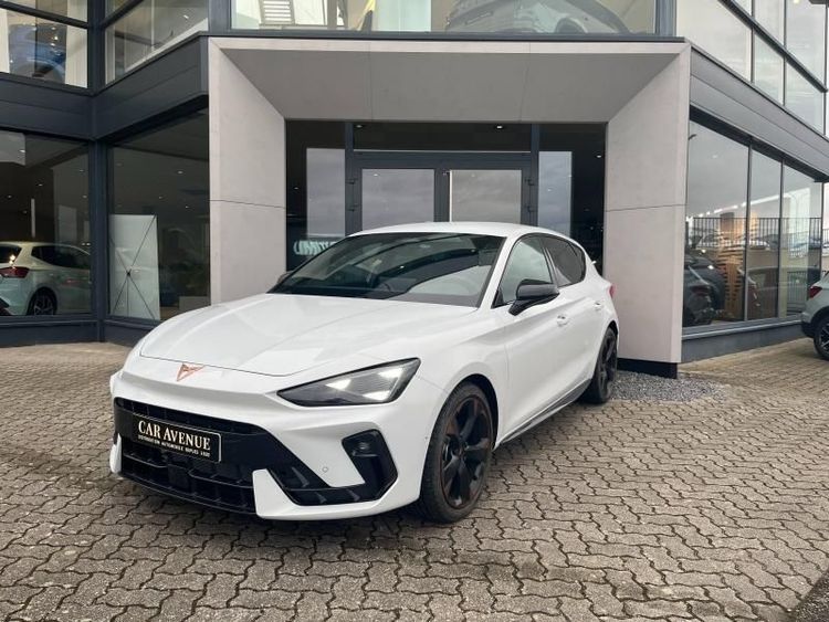 Cupra Leon Blanc Nevada métallisé neuf